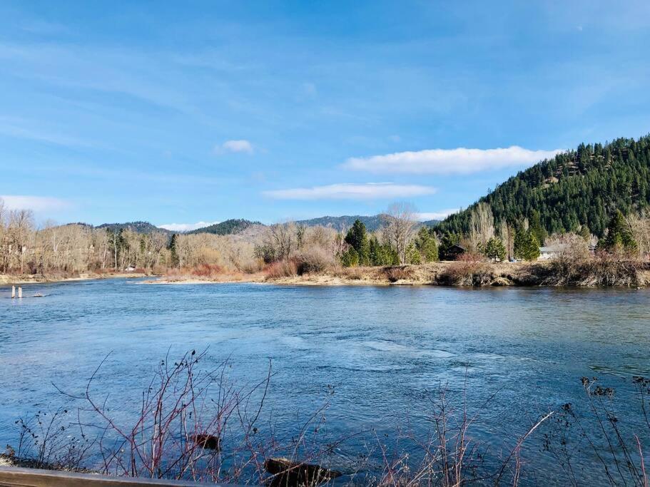 Walk To Downtown Leavenworth * Sleeps 6 + Pets * Ground Level Gem! Apartment Exterior photo