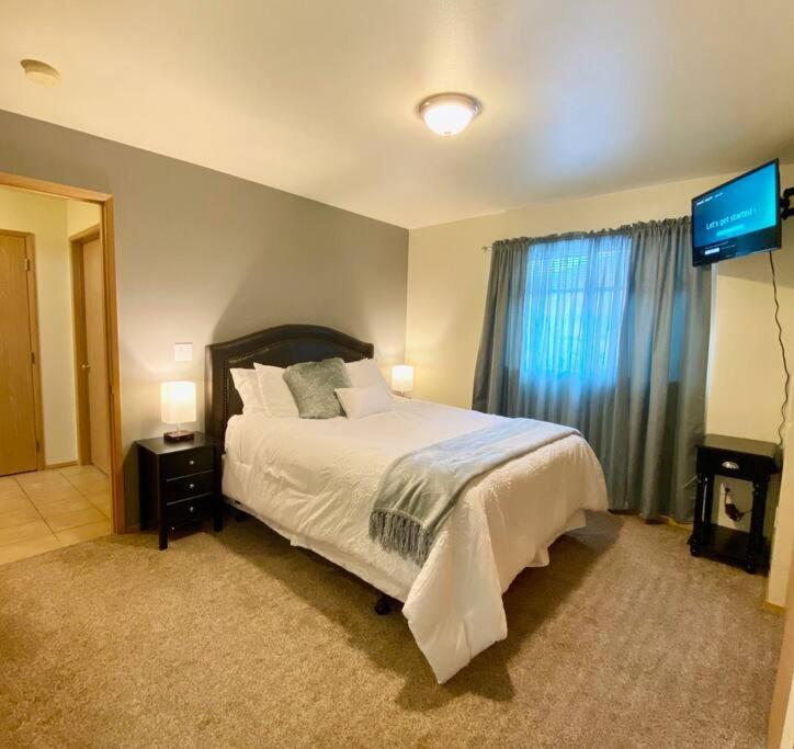 Walk To Downtown Leavenworth * Sleeps 6 + Pets * Ground Level Gem! Apartment Exterior photo