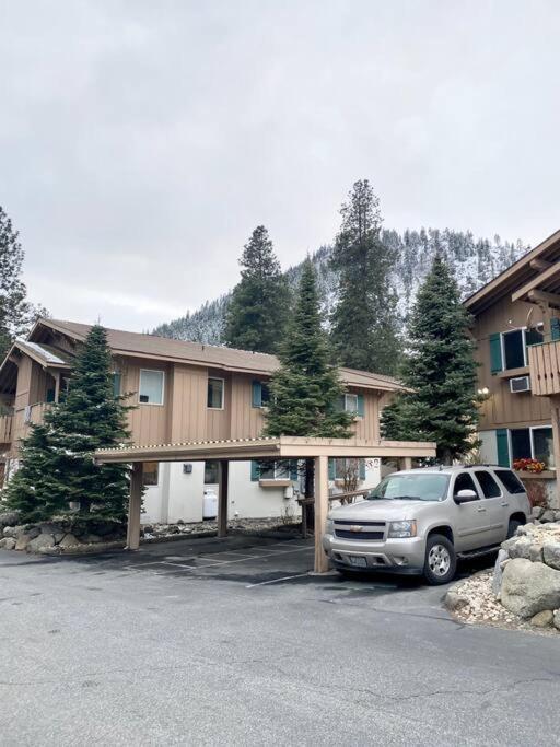 Walk To Downtown Leavenworth * Sleeps 6 + Pets * Ground Level Gem! Apartment Exterior photo