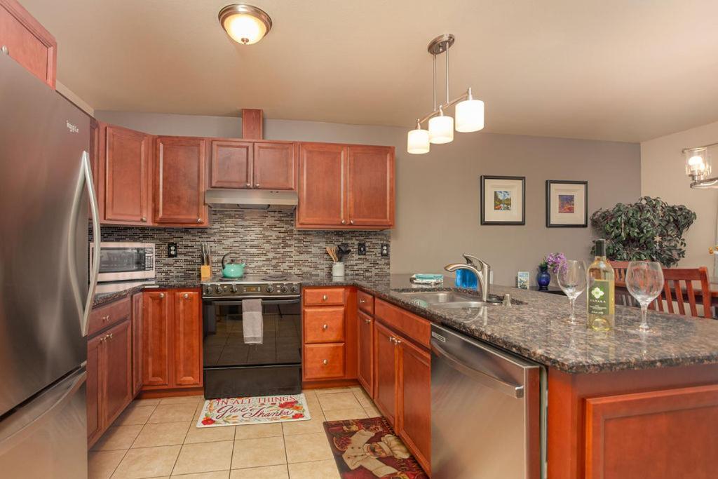 Walk To Downtown Leavenworth * Sleeps 6 + Pets * Ground Level Gem! Apartment Exterior photo