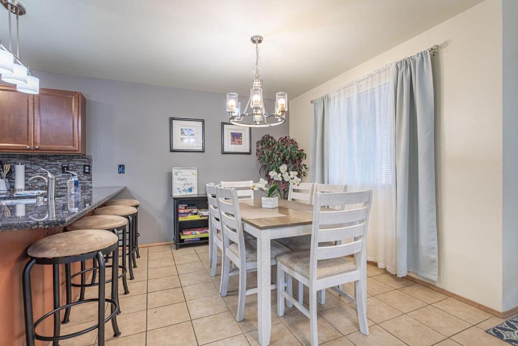 Walk To Downtown Leavenworth * Sleeps 6 + Pets * Ground Level Gem! Apartment Exterior photo